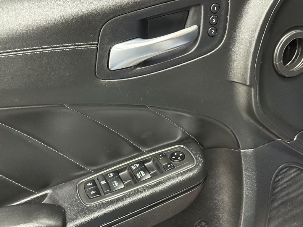 2021 Dodge Charger Image 24