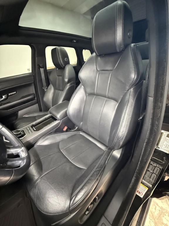 2019 Land Rover Range Rover Evoque Image 17