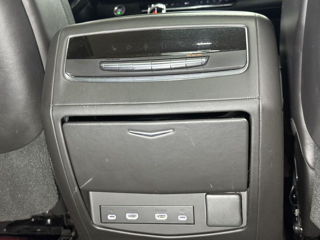 2021 Cadillac Escalade Image 14