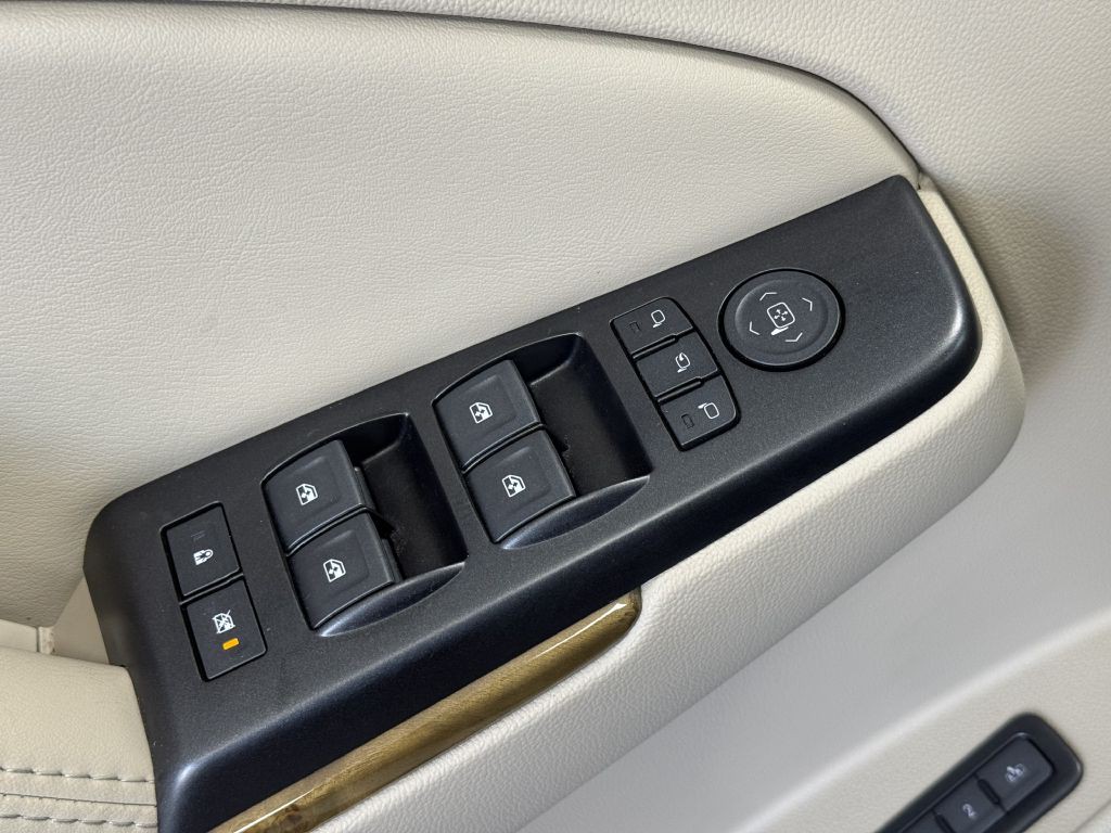 2017 GMC Yukon Image 16