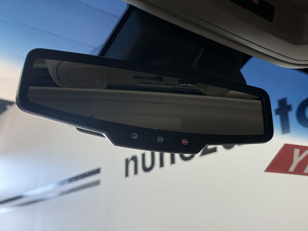 2017 GMC Yukon Image 37