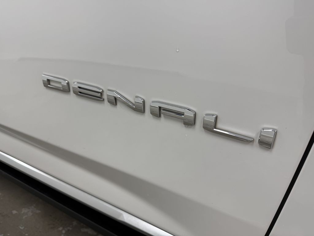 2021 GMC Yukon Image 12