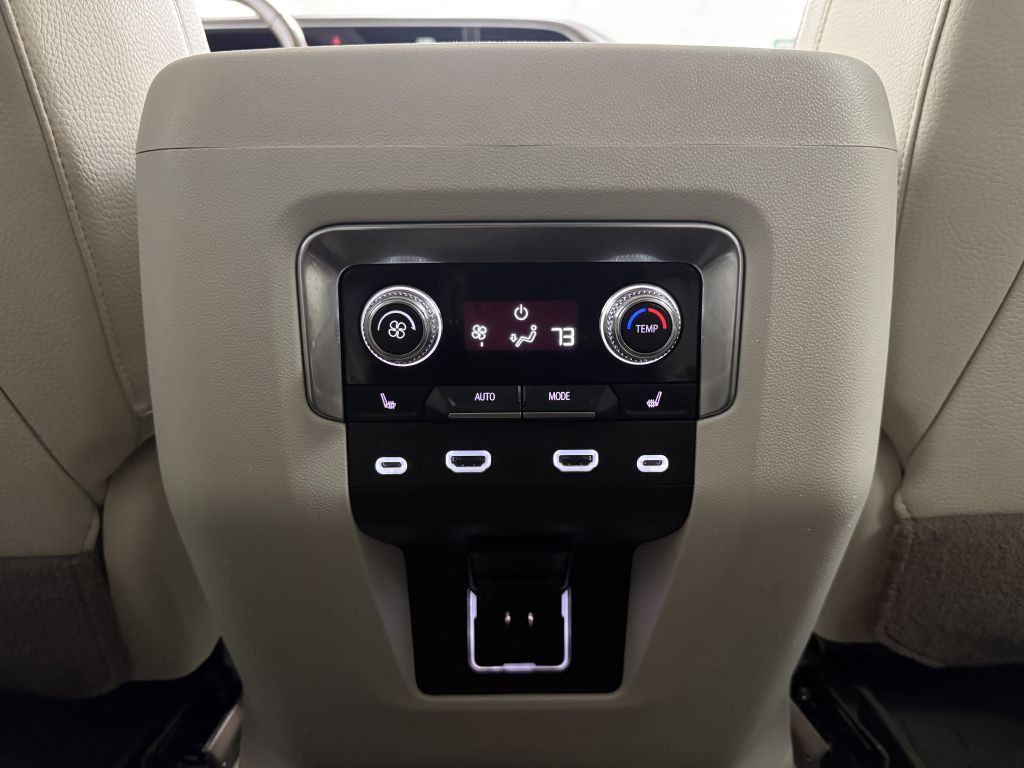 2021 GMC Yukon Image 19