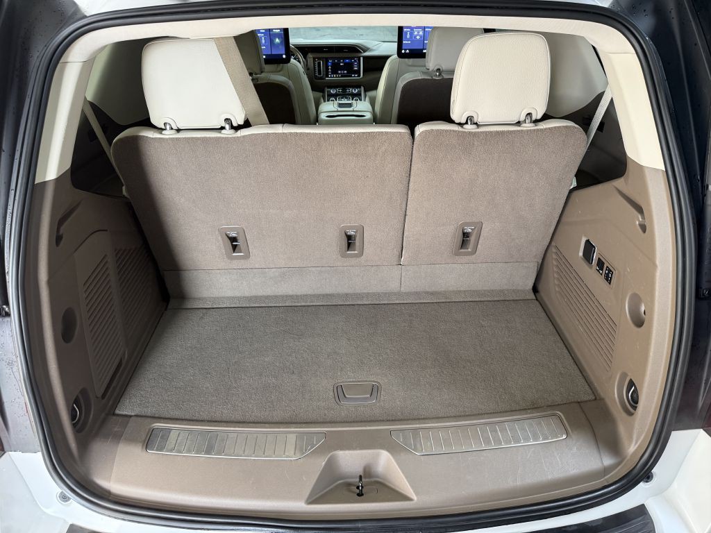 2021 GMC Yukon Image 35