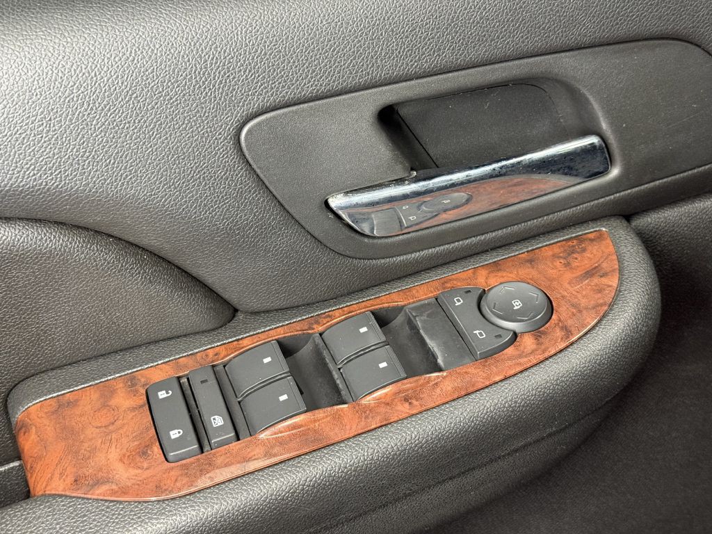 2007 Chevrolet Avalanche Image 14