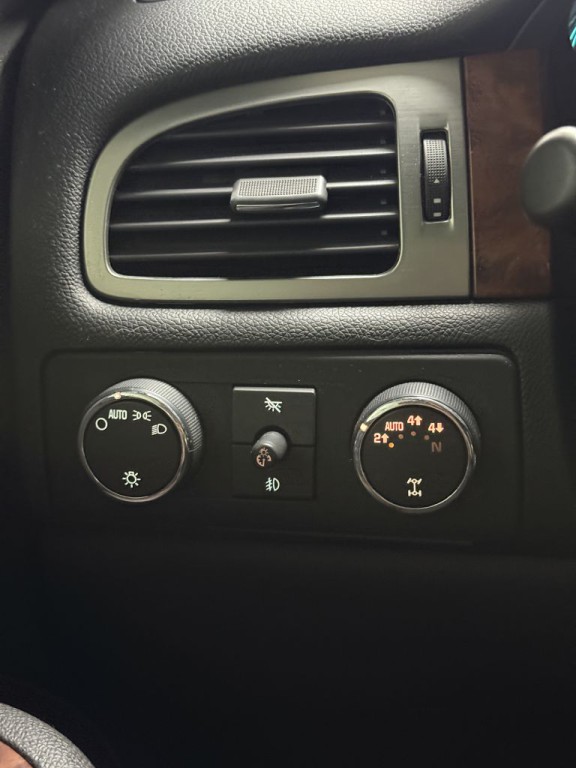 2007 Chevrolet Avalanche Image 21