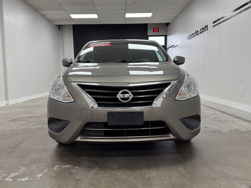 2016 Nissan Versa Image 4
