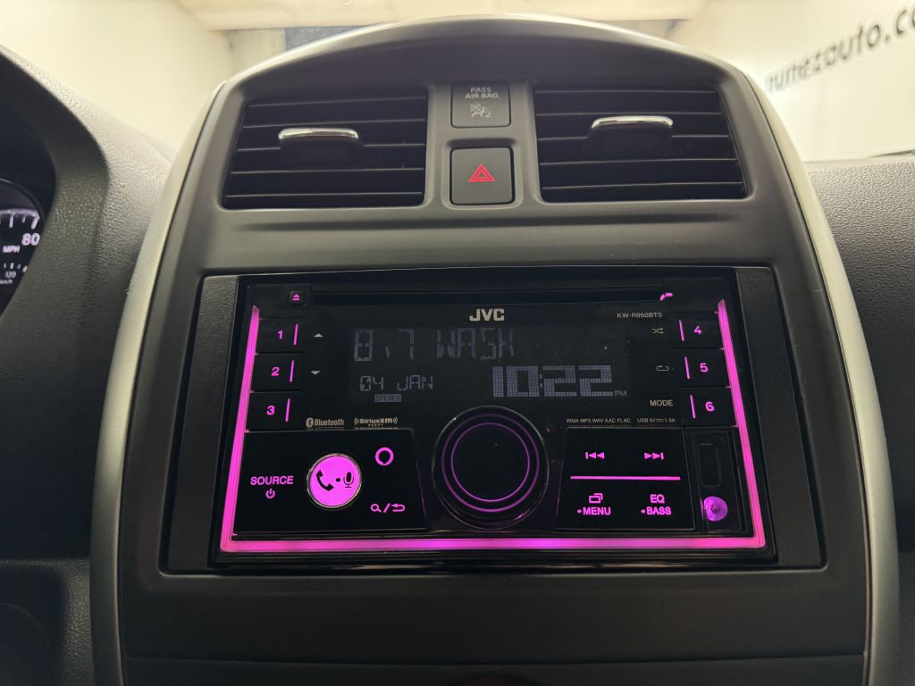 2016 Nissan Versa Image 24