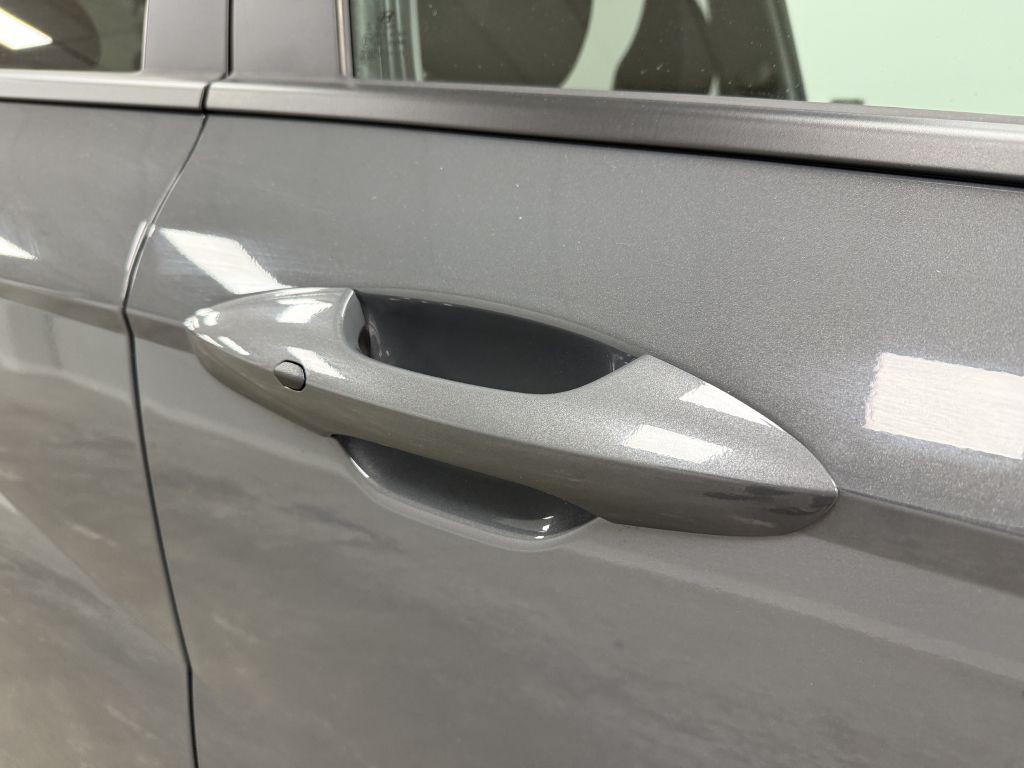 2025 Hyundai Kona Image 9
