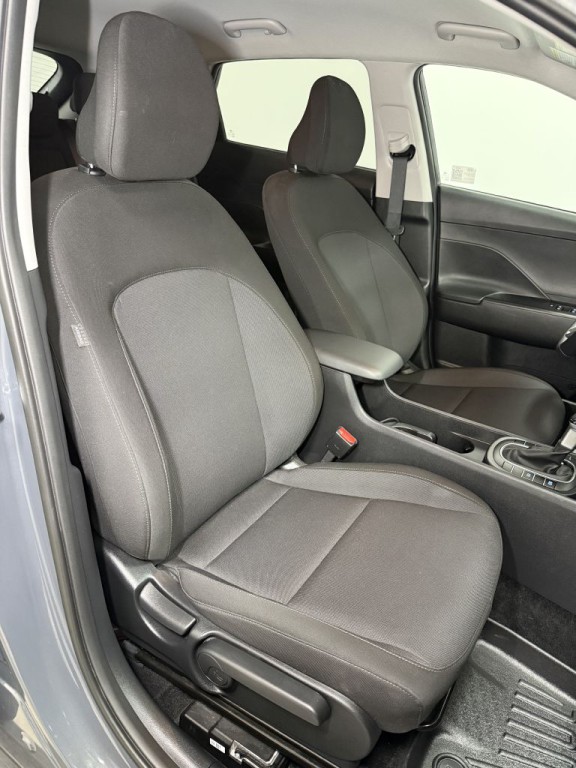 2025 Hyundai Kona Image 12