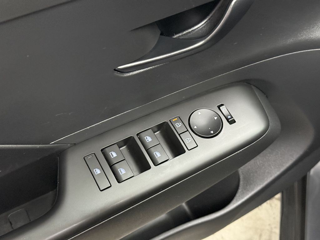 2025 Hyundai Kona Image 21