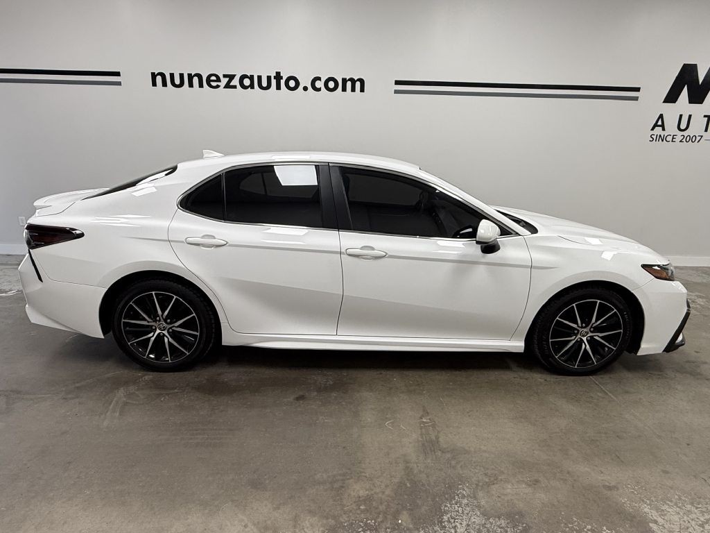 2021 Toyota Camry Image 2