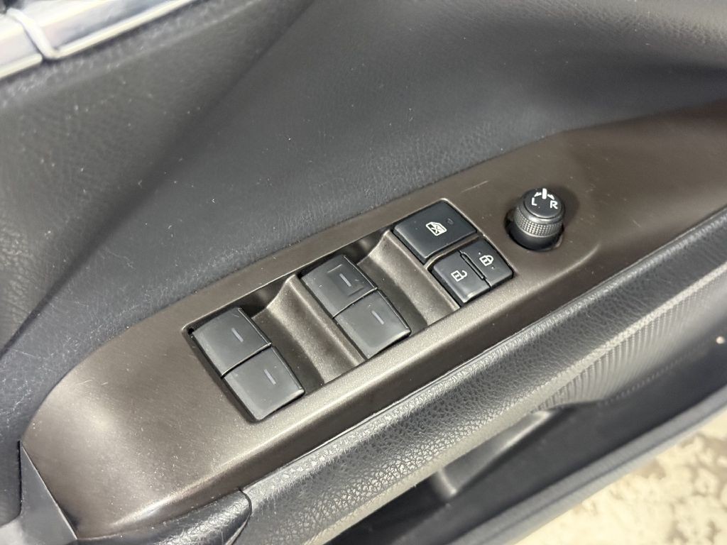 2021 Toyota Camry Image 11