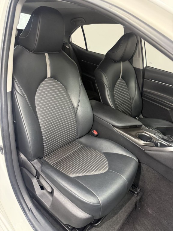 2021 Toyota Camry Image 14