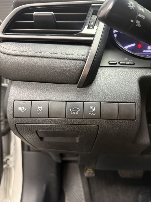 2021 Toyota Camry Image 19
