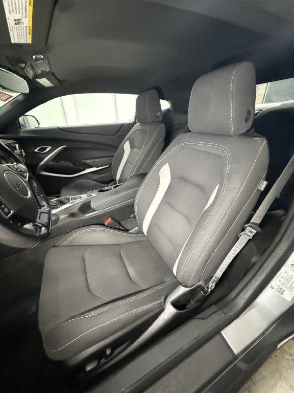 2021 Chevrolet Camaro Image 14