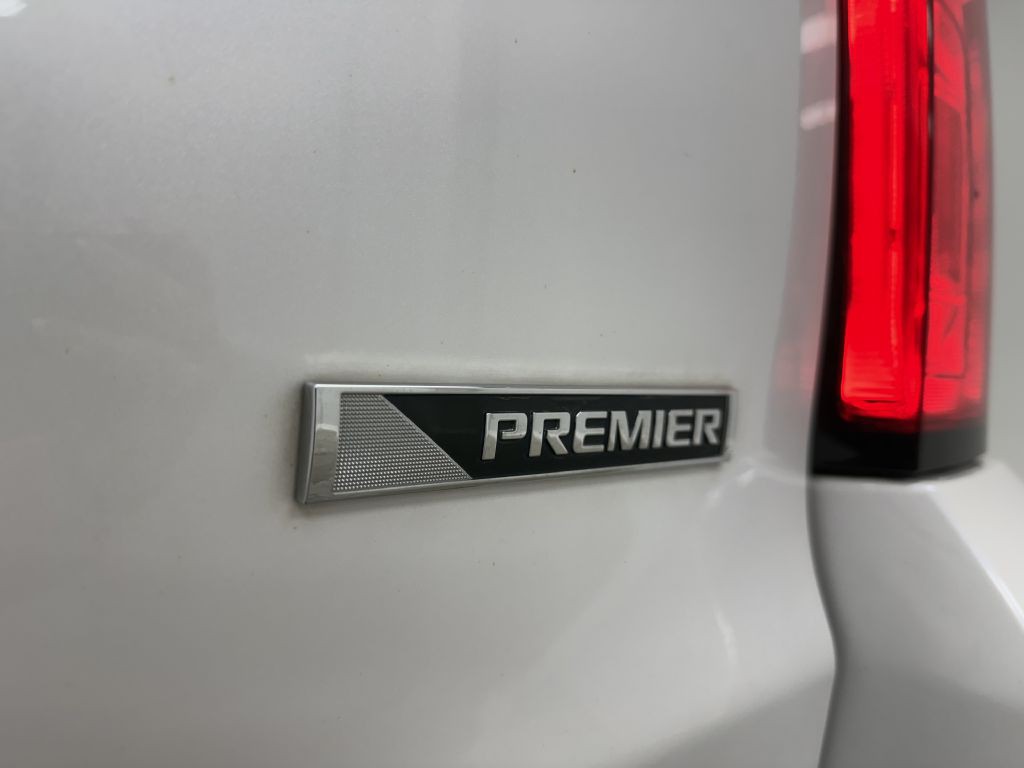 2017 Chevrolet Tahoe Image 11