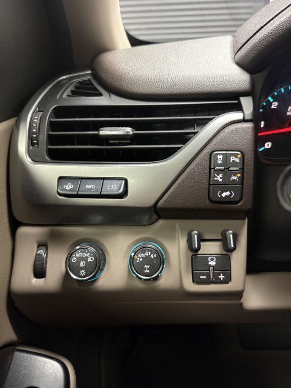 2017 Chevrolet Tahoe Image 22