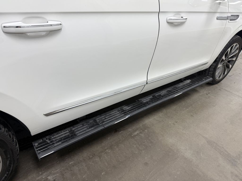 2021 Lincoln Navigator Image 16