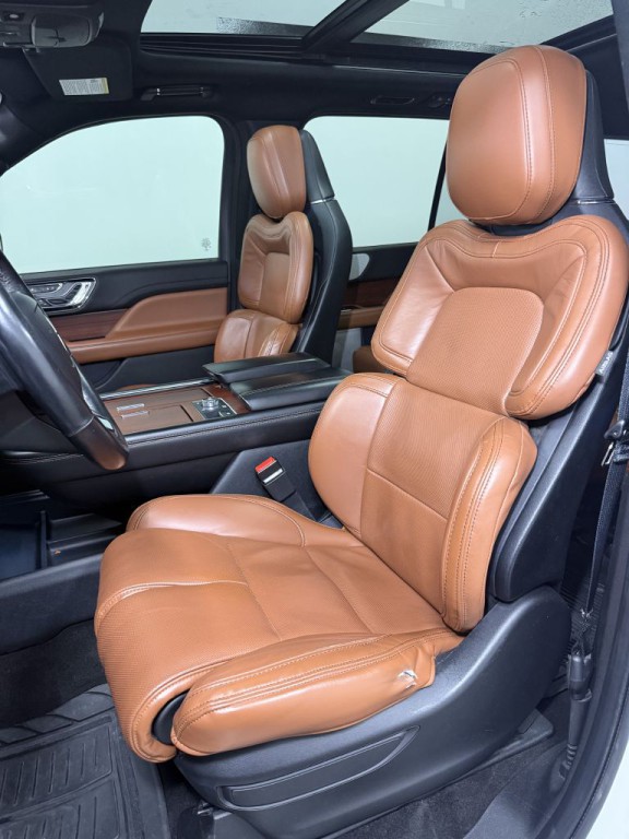 2021 Lincoln Navigator Image 24