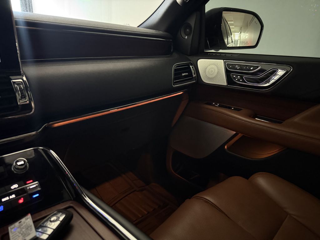 2021 Lincoln Navigator Image 53
