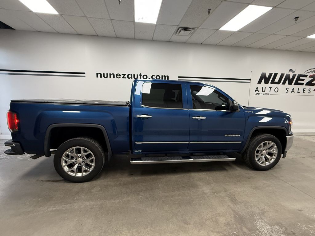 2018 GMC Sierra Image 2