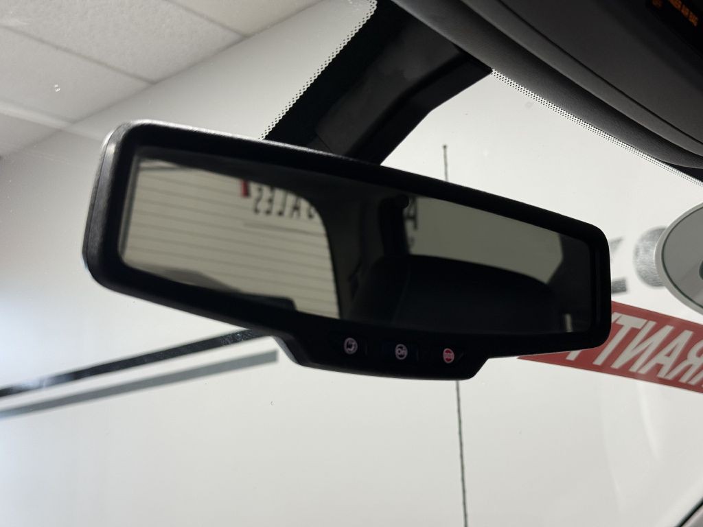 2018 GMC Sierra Image 32