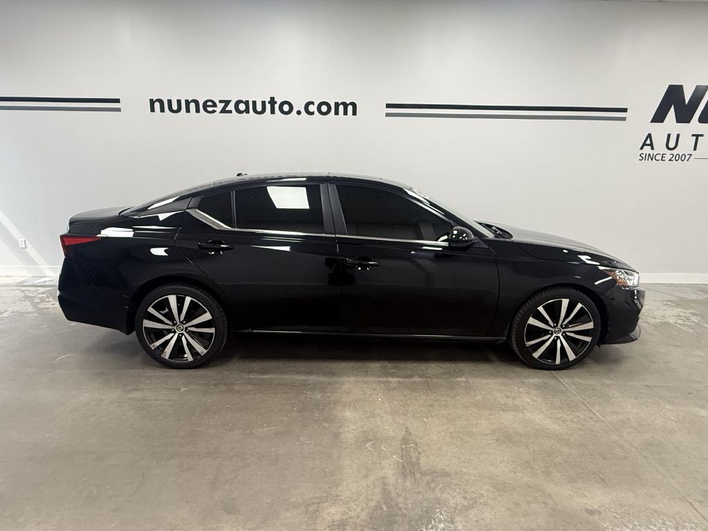 2019 Nissan Altima Image 2