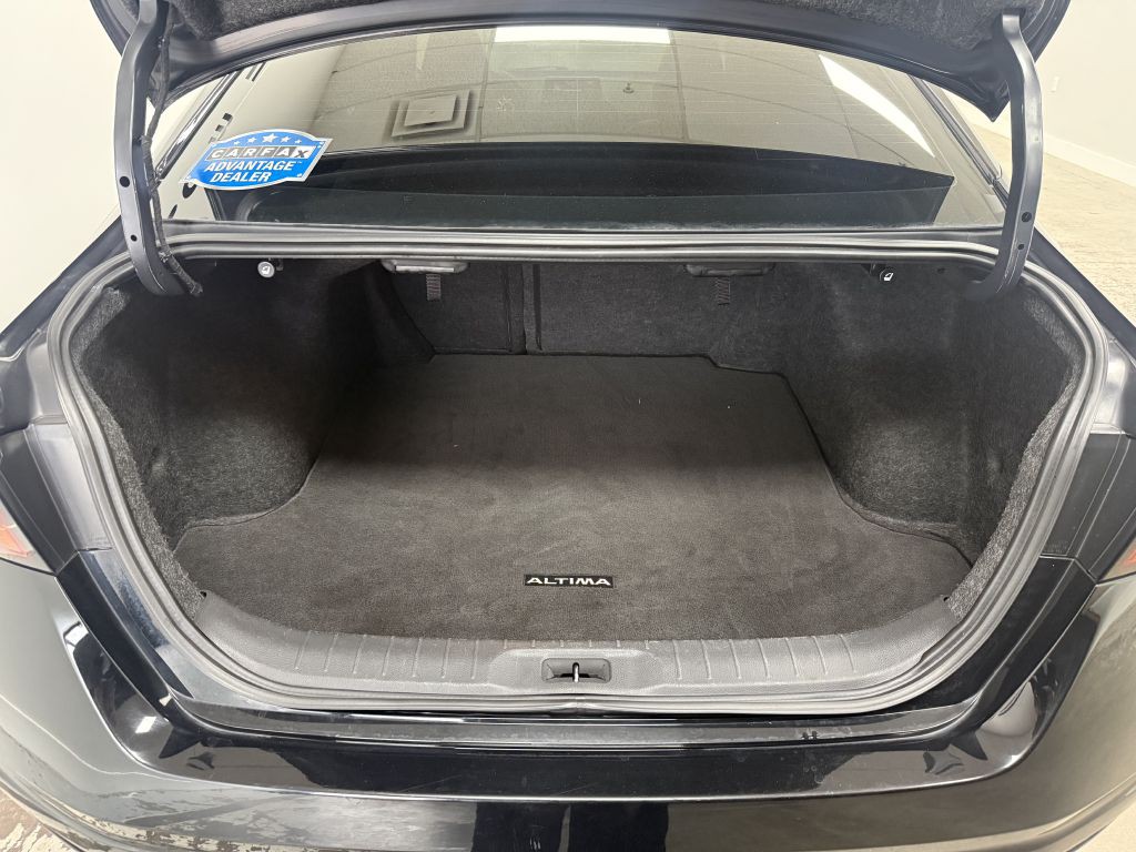 2019 Nissan Altima Image 11