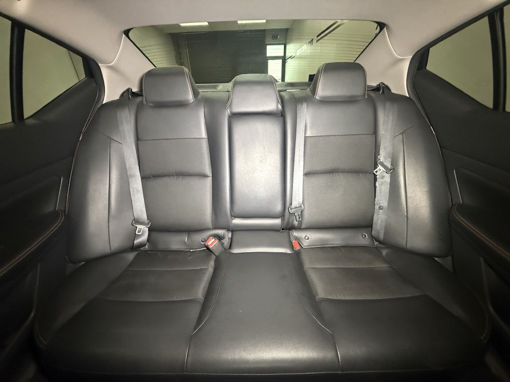 2019 Nissan Altima Image 13