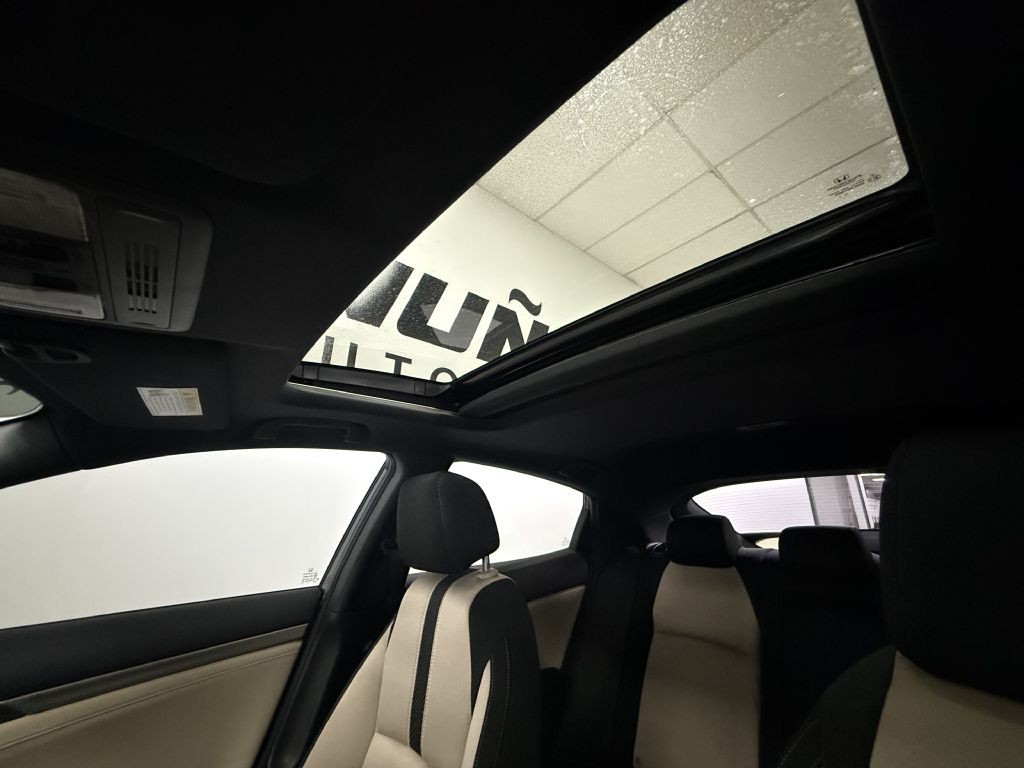 2019 Honda Civic Image 23