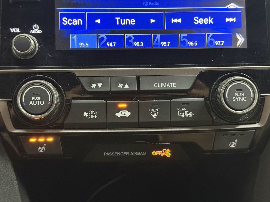 2019 Honda Civic Image 30