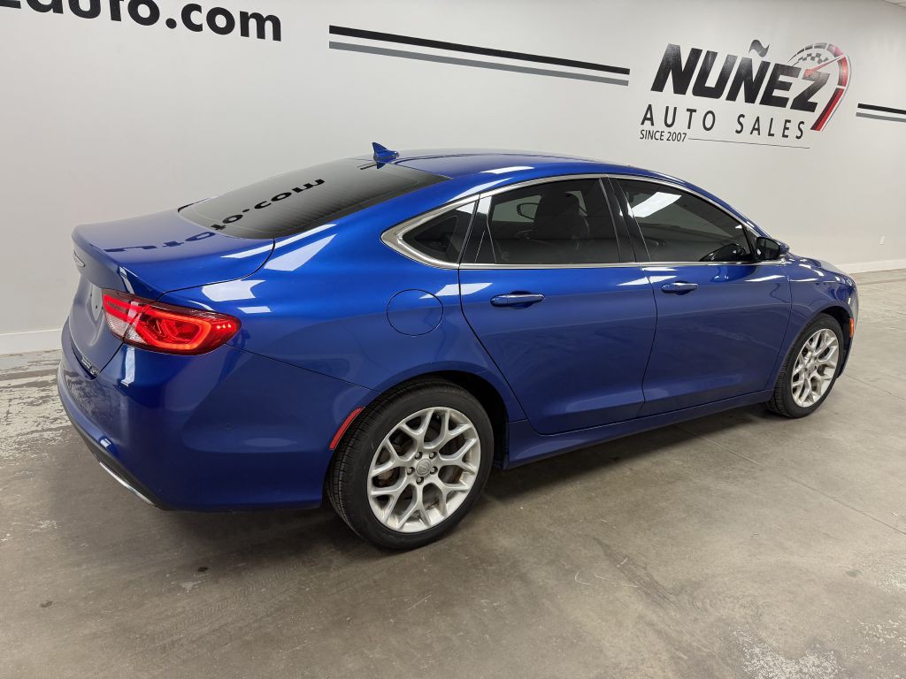 2015 Chrysler 200 Image 3