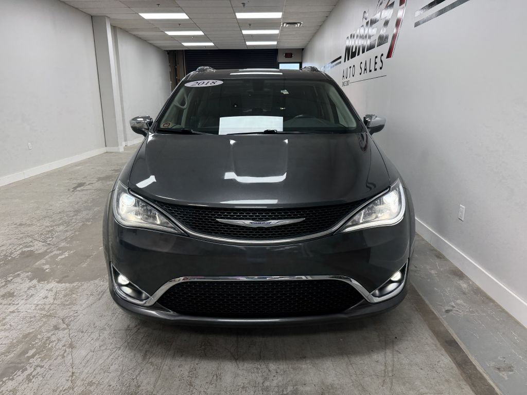 2018 Chrysler Pacifica Image 8