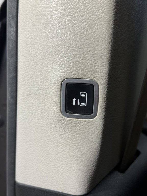 2018 Chrysler Pacifica Image 21
