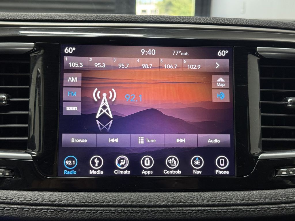 2018 Chrysler Pacifica Image 30