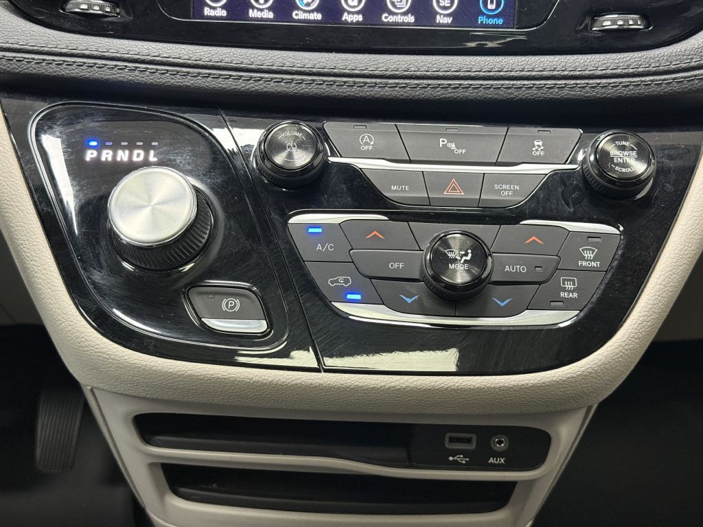 2018 Chrysler Pacifica Image 37
