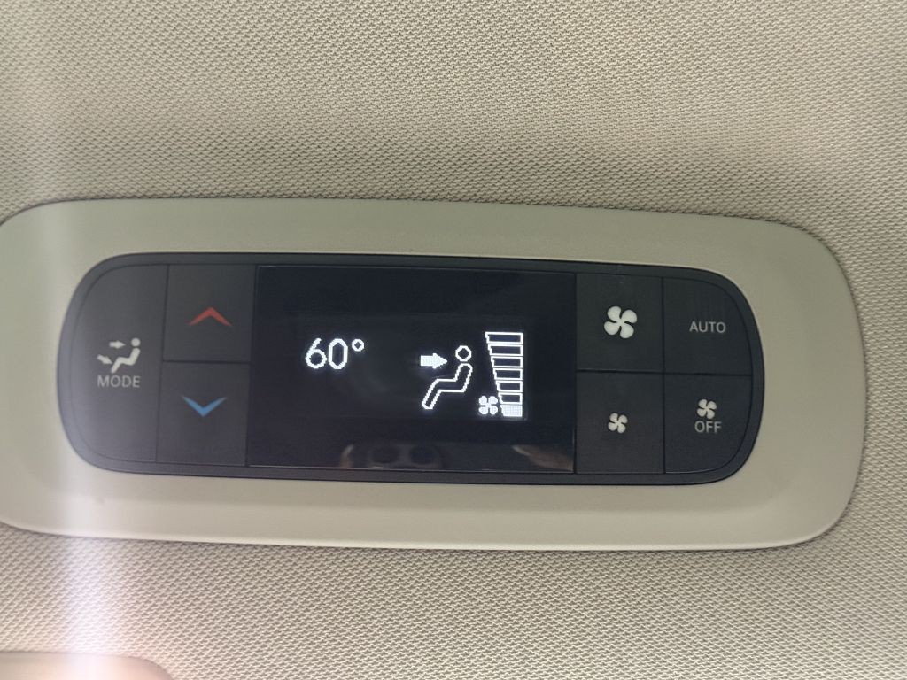 2018 Chrysler Pacifica Image 40