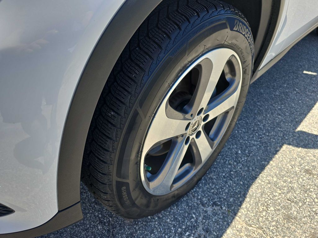 2019 Mercedes-Benz GLC-Class Image 14