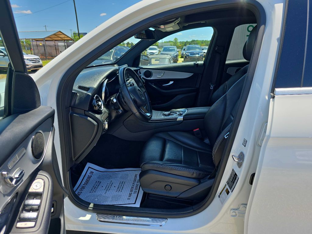 2019 Mercedes-Benz GLC-Class Image 15