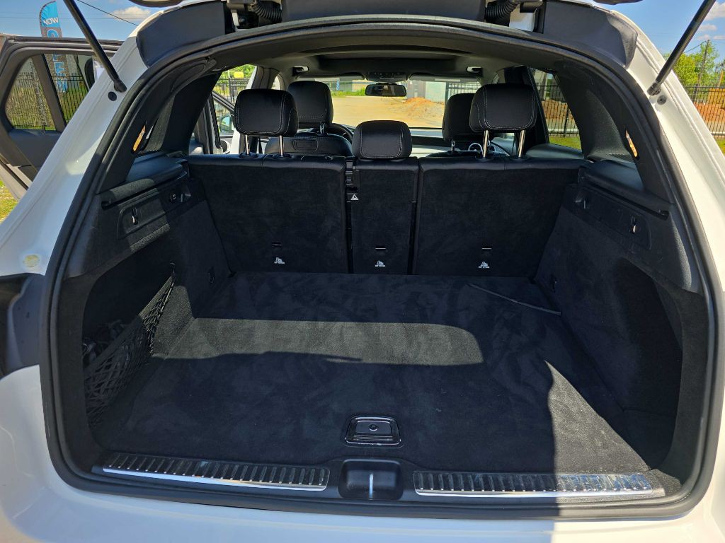 2019 Mercedes-Benz GLC-Class Image 18