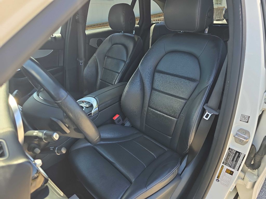 2019 Mercedes-Benz GLC-Class Image 21
