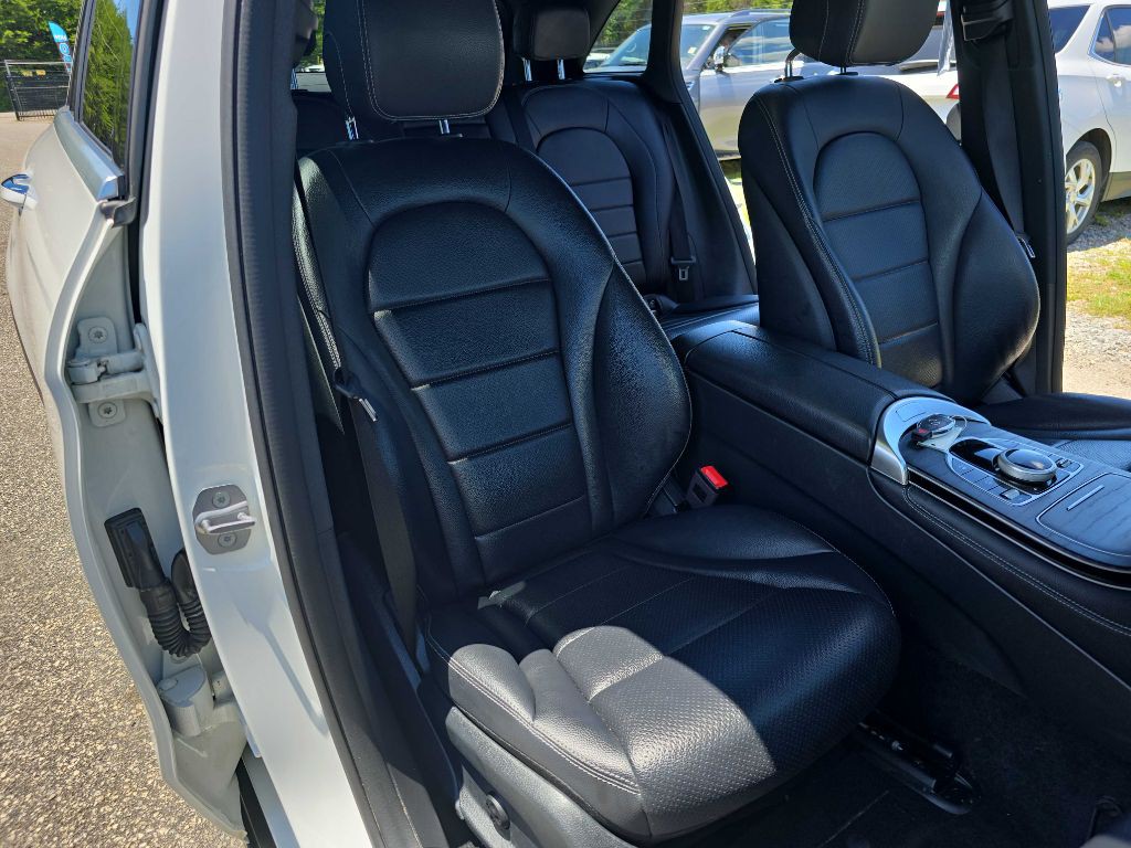 2019 Mercedes-Benz GLC-Class Image 22