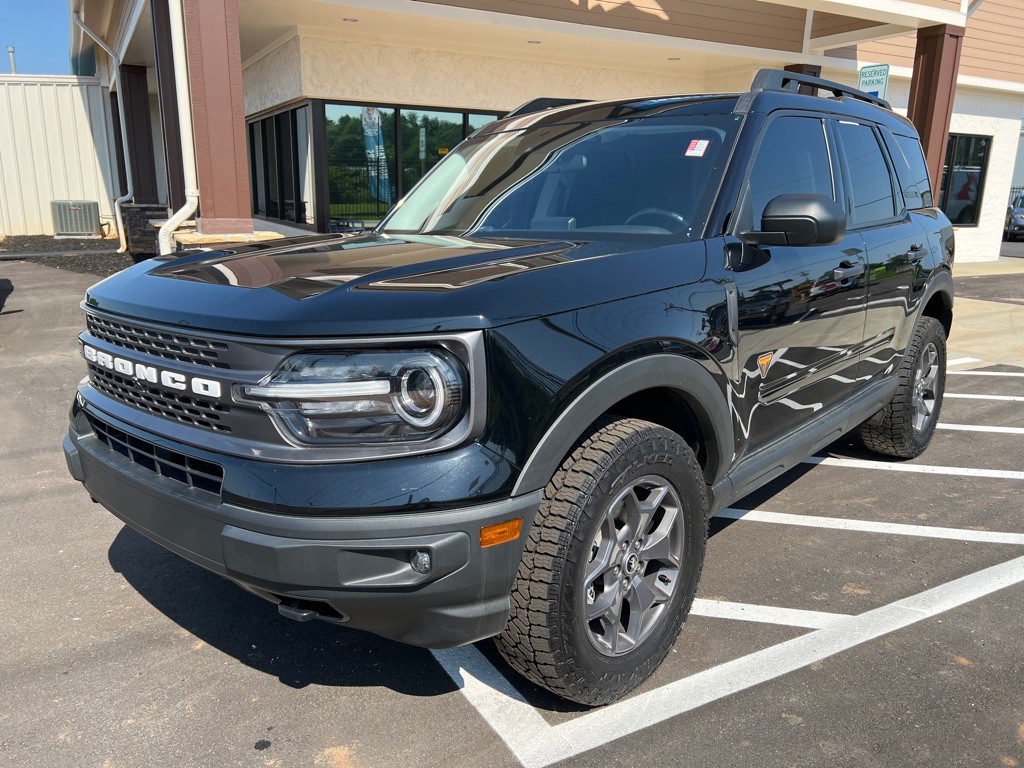 2022 Ford Bronco Image 2