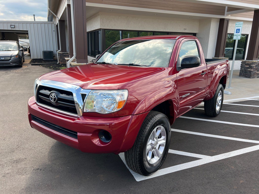 2005 Toyota Tacoma Image 2