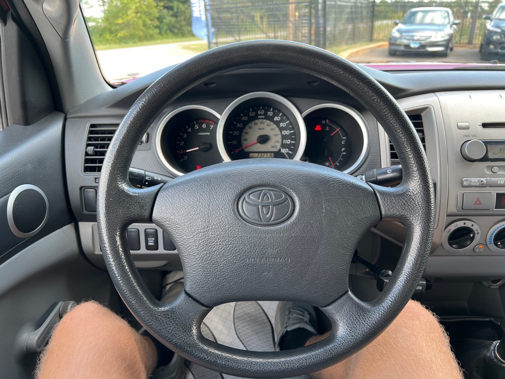 2005 Toyota Tacoma Image 20