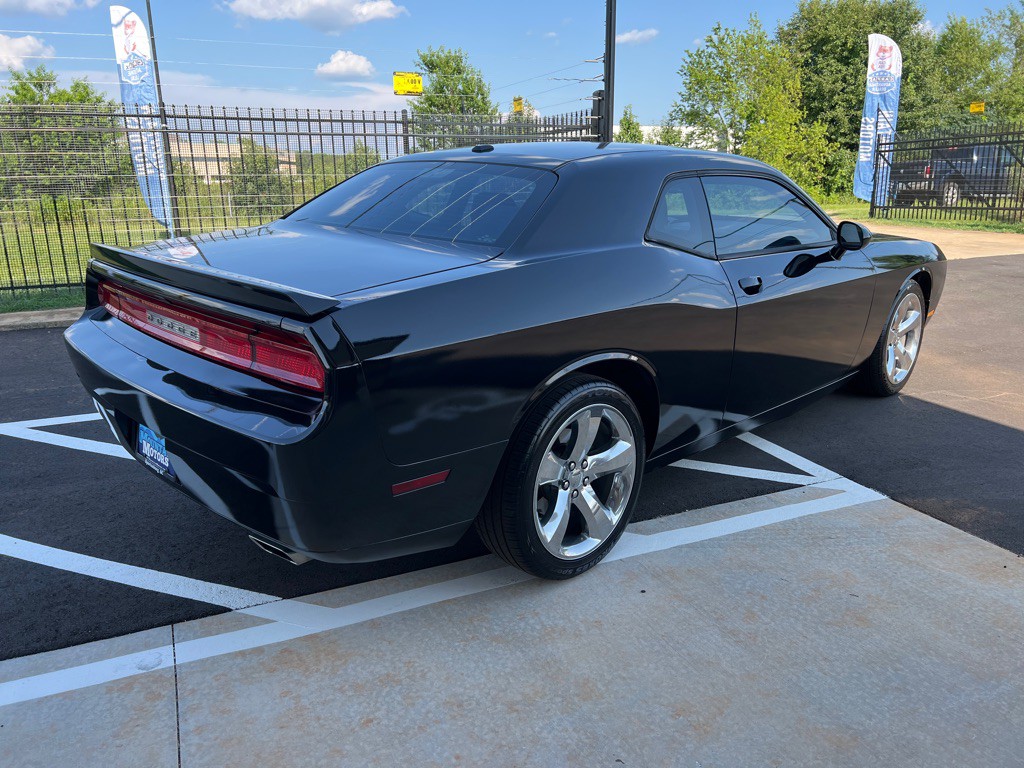 2014 Dodge Challenger Image 6