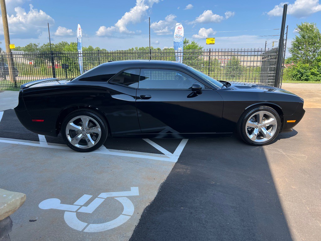 2014 Dodge Challenger Image 7