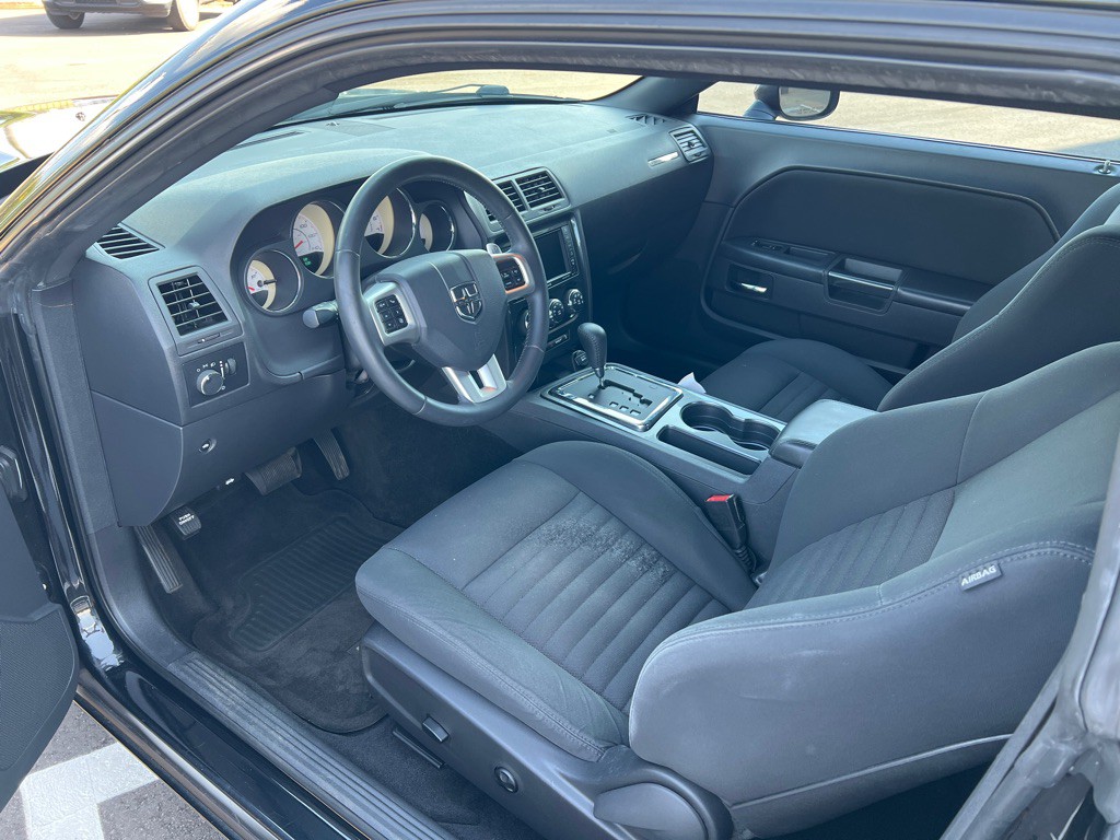 2014 Dodge Challenger Image 13