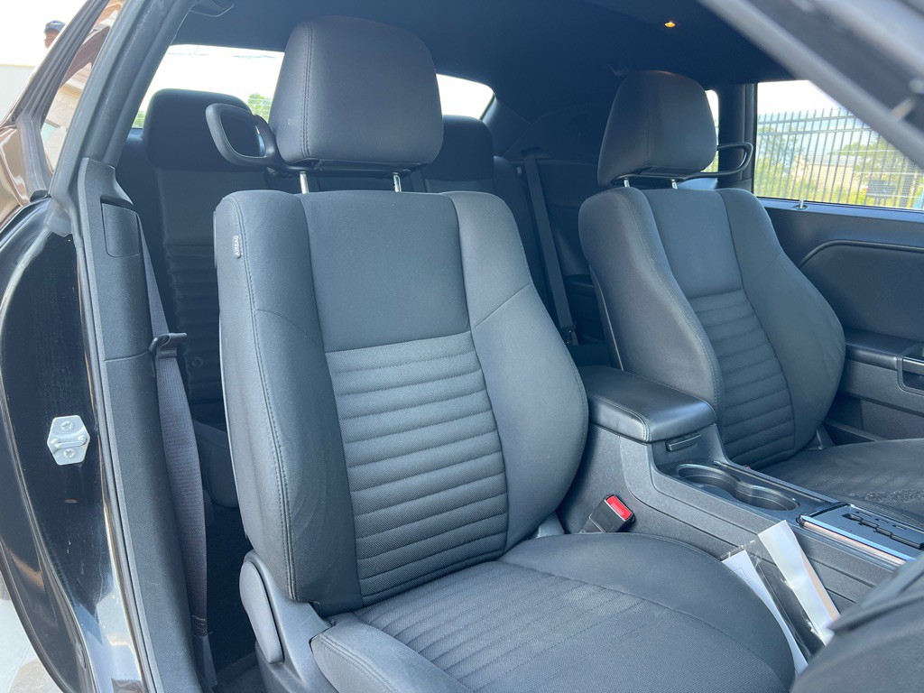 2014 Dodge Challenger Image 18